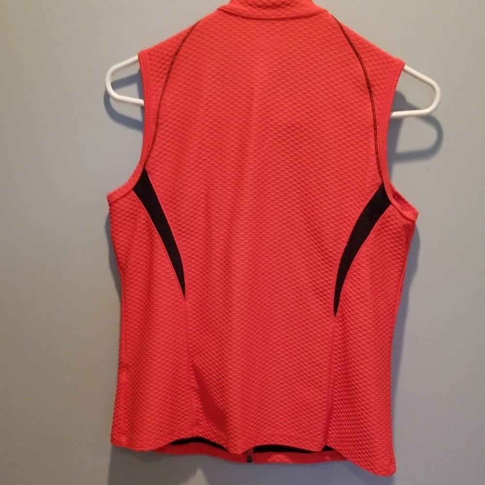 Vest - Picture 2 of 3